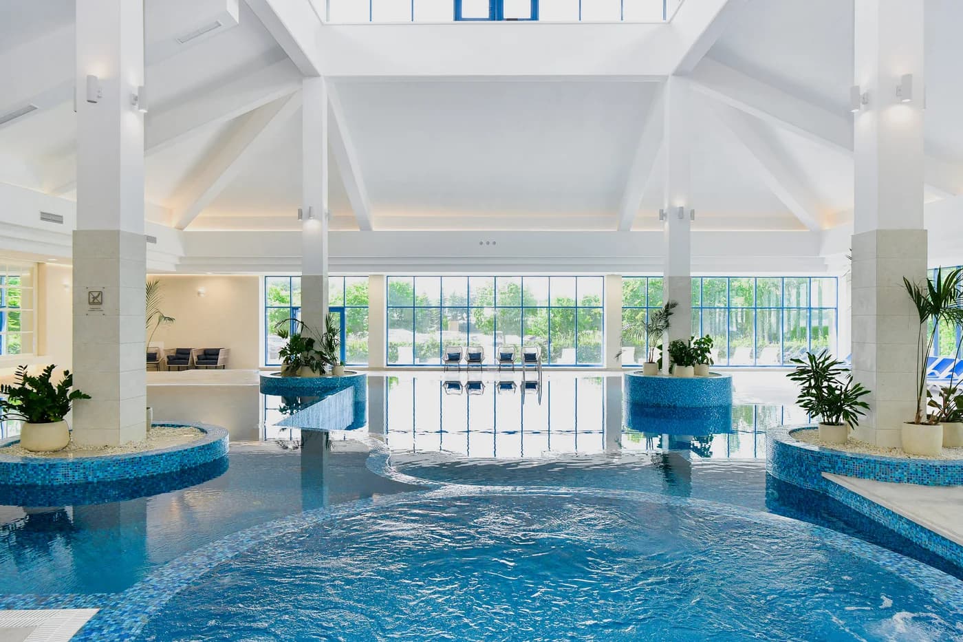 Тропический бассейн и SPA комплекса отдыха Завидово ГлавУпДК